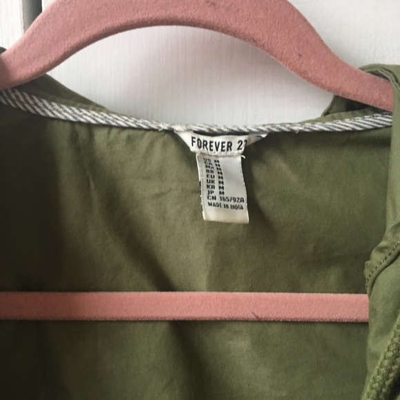 green jacket - Picture 4 of 4